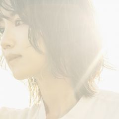 新山詩織